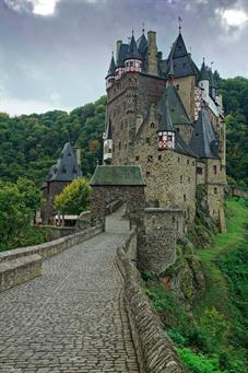 burg_eltz_D8B1936